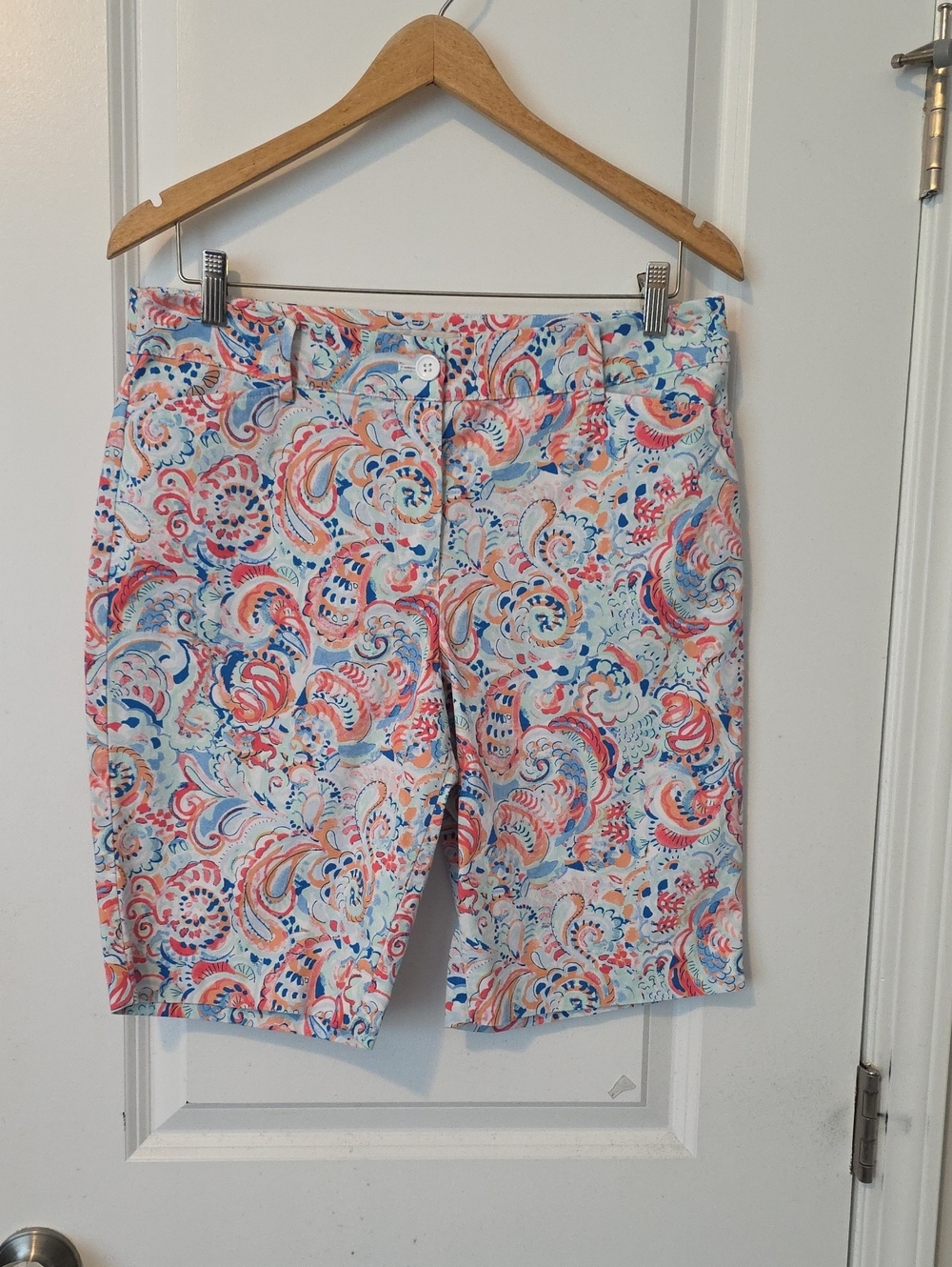 Talbots Bermuda Shorts Colorful Paisley Print Size 6
